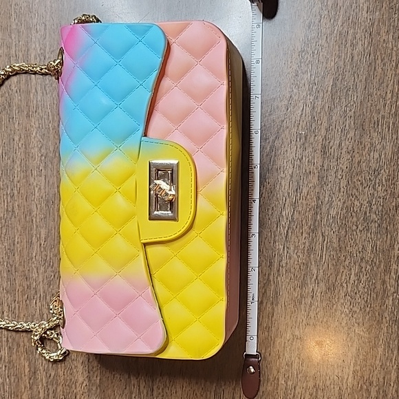 Rainbow Quilted PVC Jelly Purse - Picture 11 of 15